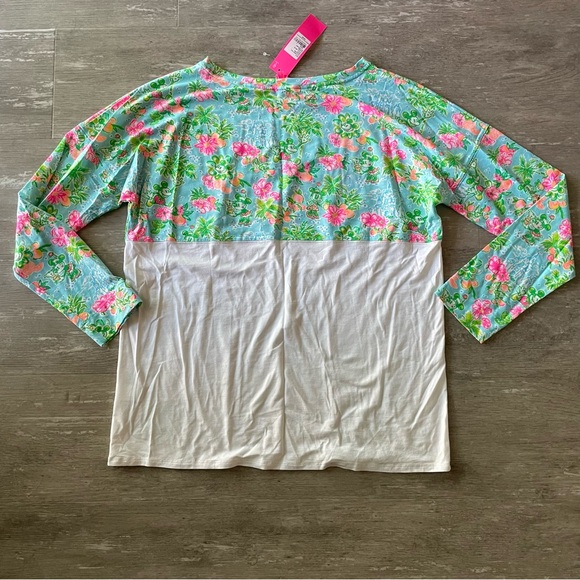 NWT Lilly Pulitzer Finn Long Sleeve Top in Blue Ibiza Lilly Loves Disney - Picture 2 of 5